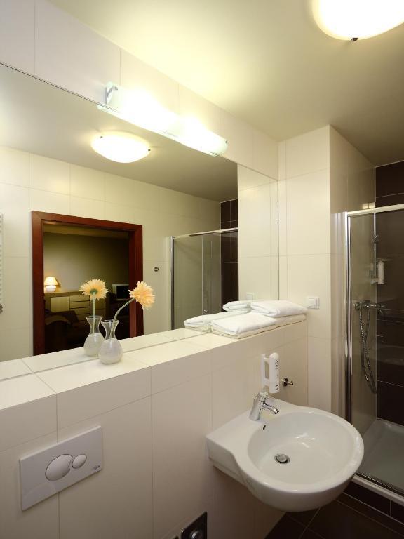 Apartamenty Zlota Nic Opole Habitación foto